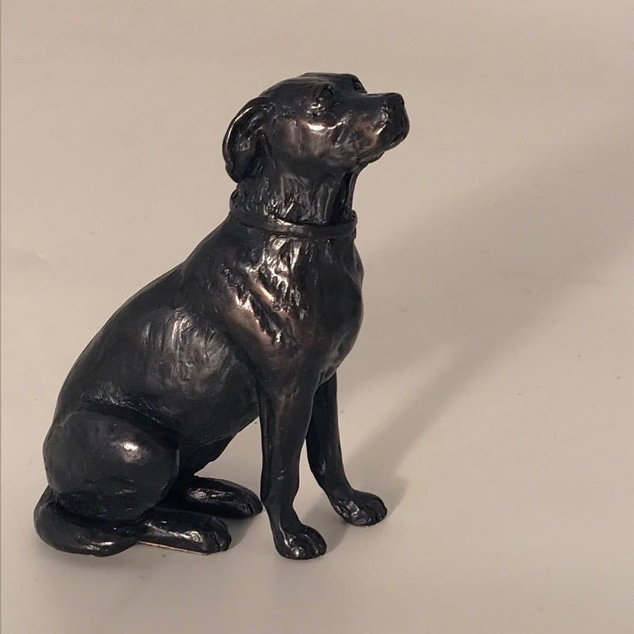 Small Seated Labrador - Image 3